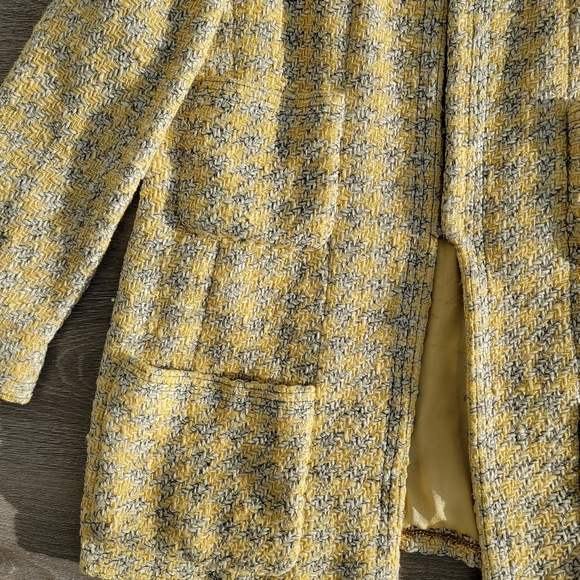 Chanel jacket yellow vintage - Picture 4 of 11